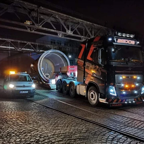 Doprovody k nadměrným nákladům