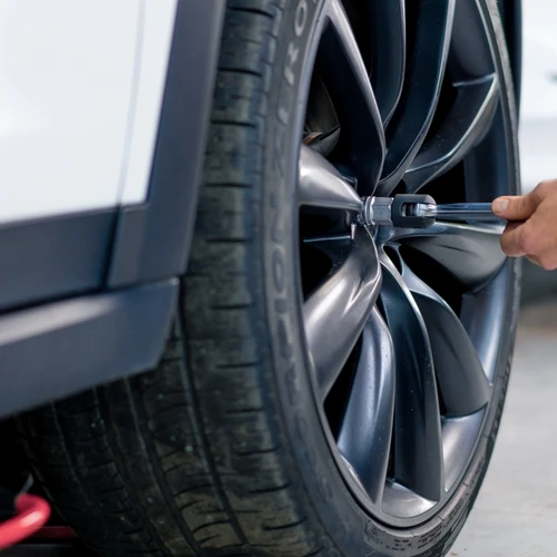 Pneuservis a Servis pro Nákladní vozidla